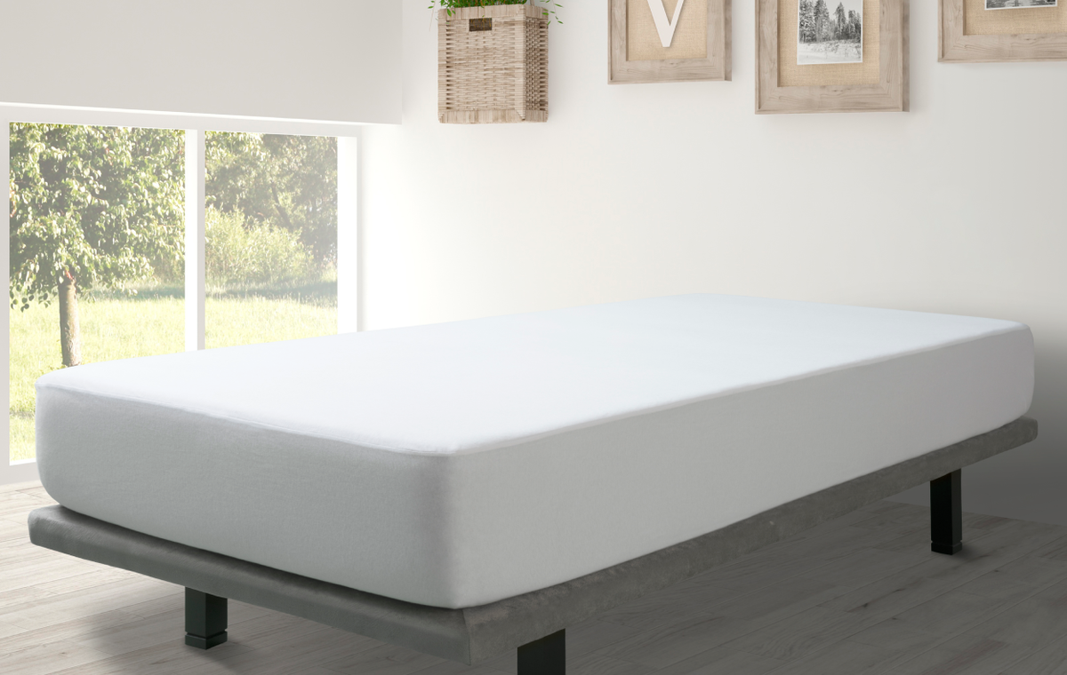 Bedroom with a bed and decor elements