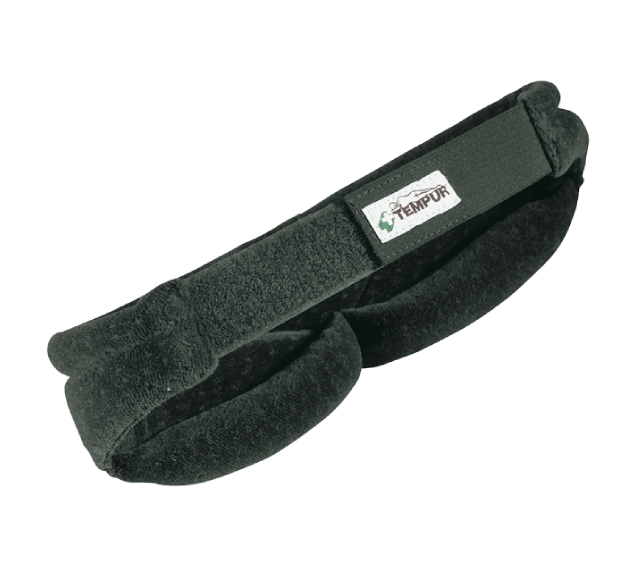 Black headband with a Tempur label on a white background