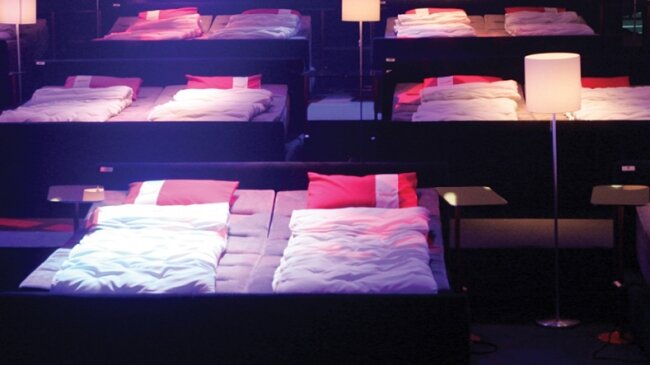 המנהיגות יוצאת מהמיטה