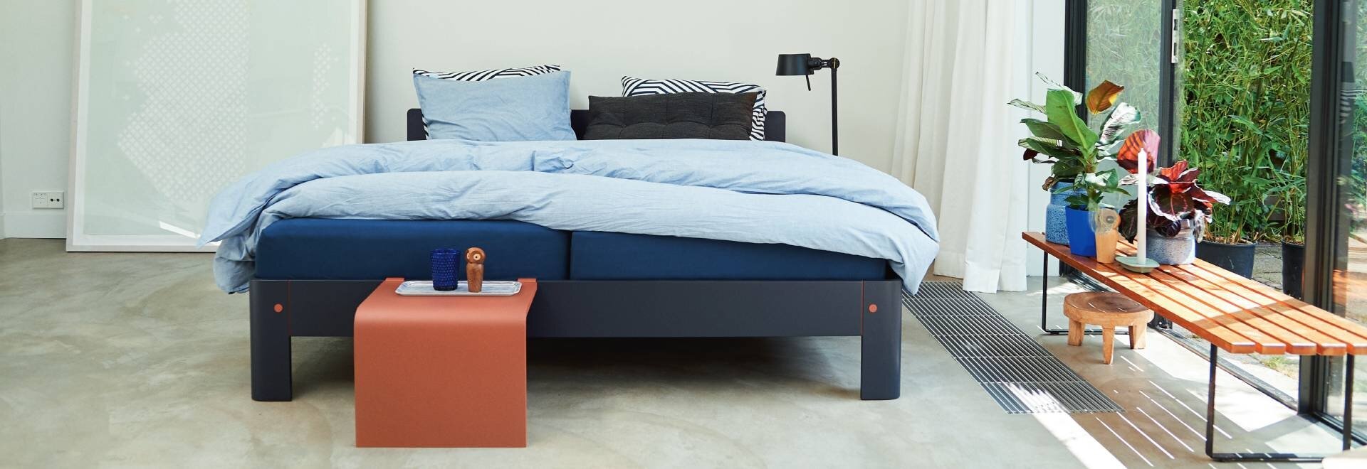מיטת זוגית AUPING Auronde בחדר מעוצב הולנדיה